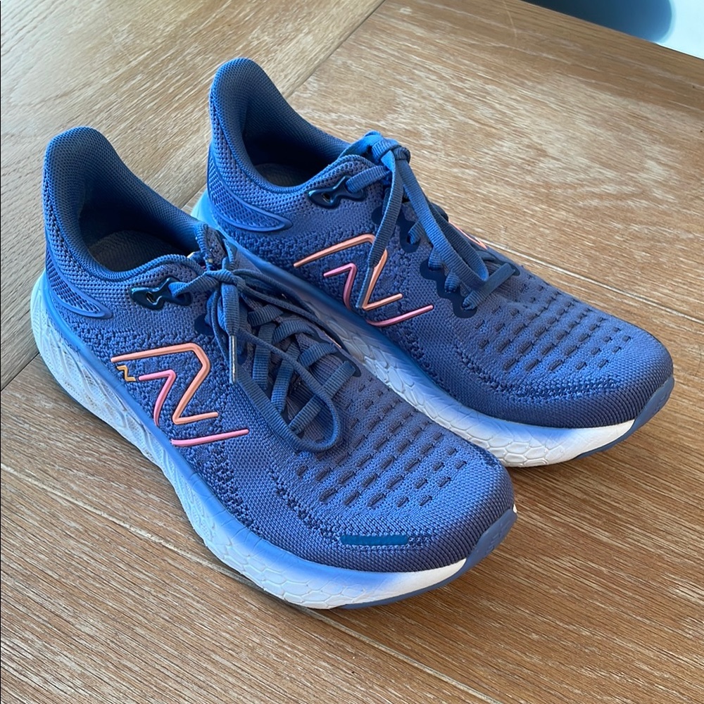 New Balance fresh foam 1080 Sneakers sz 7.5 women’s